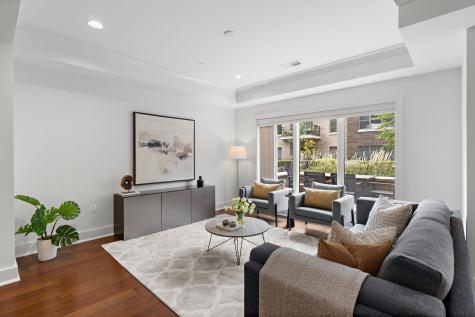 150 Henley Place Weehawken NJ 07086