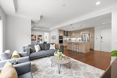 150 Henley Place Weehawken NJ 07086