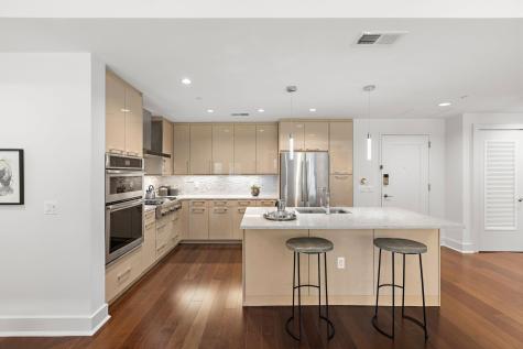 150 Henley Place Weehawken NJ 07086
