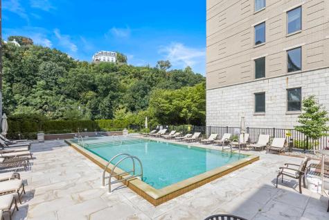 150 Henley Place Weehawken NJ 07086