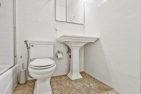 380 Mountain Road Union City NJ 07087