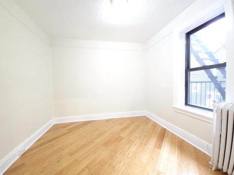 7306 Park Avenue North Bergen NJ 07047