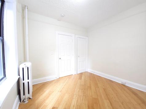 7306 Park Avenue North Bergen NJ 07047