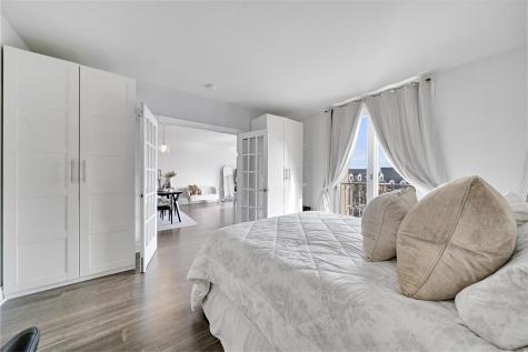 204 Shearwater Court West Jersey City NJ 07305