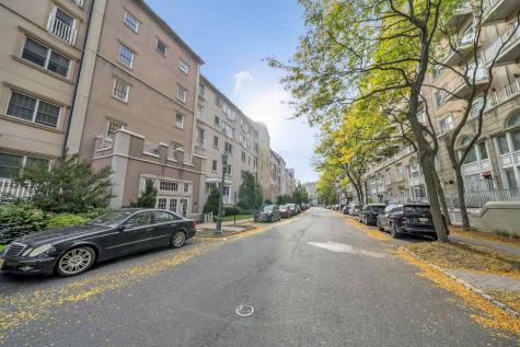 204 Shearwater Court West Jersey City NJ 07305