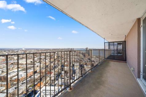 6040 Boulevard East West New York NJ 07093