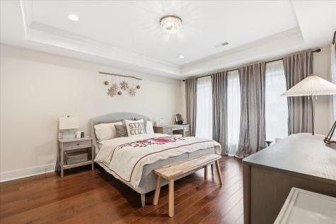 150 Henley Place Weehawken NJ 07086