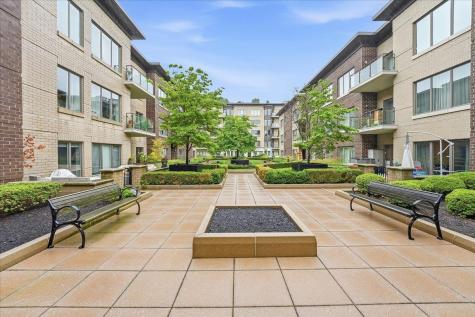 150 Henley Place Weehawken NJ 07086