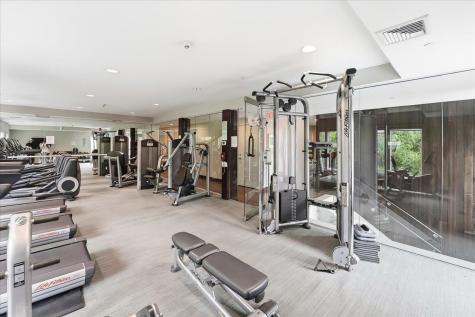 150 Henley Place Weehawken NJ 07086
