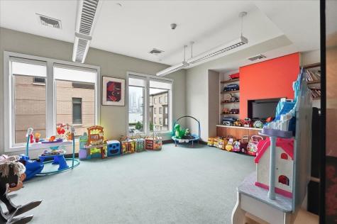 150 Henley Place Weehawken NJ 07086