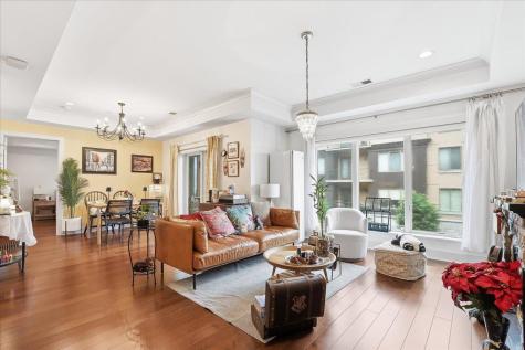 150 Henley Place Weehawken NJ 07086