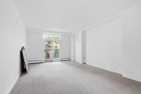 207 Shearwater Court West Jersey City NJ 07305