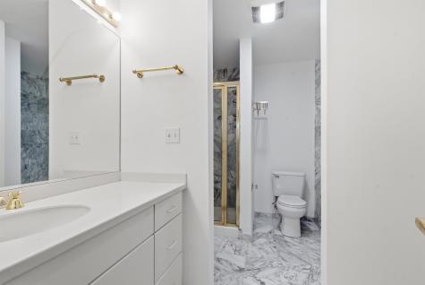 207 Shearwater Court West Jersey City NJ 07305