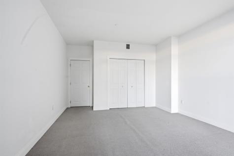 207 Shearwater Court West Jersey City NJ 07305
