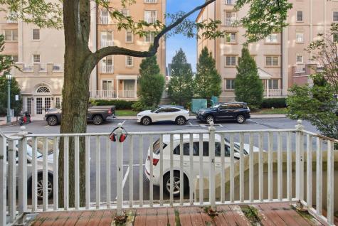 207 Shearwater Court West Jersey City NJ 07305