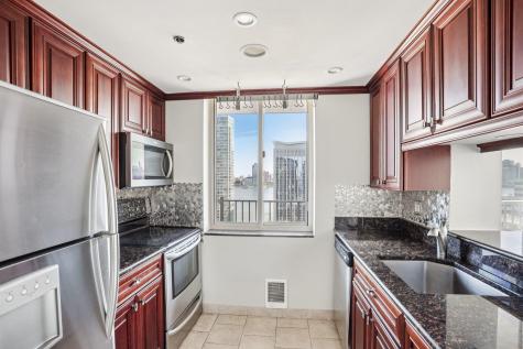1 2nd Street Jersey City NJ 07302-4908
