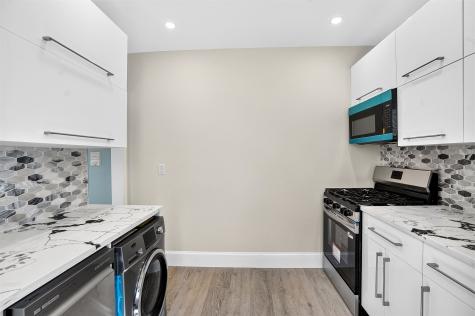 42 Hutton Street Jersey City NJ 07307