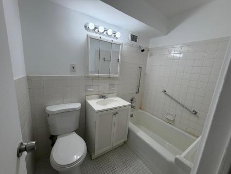 6515 Boulevard East West New York NJ 07093
