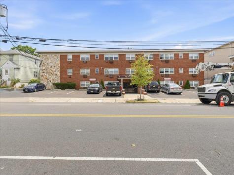 214 Avenue A Bayonne NJ 07002