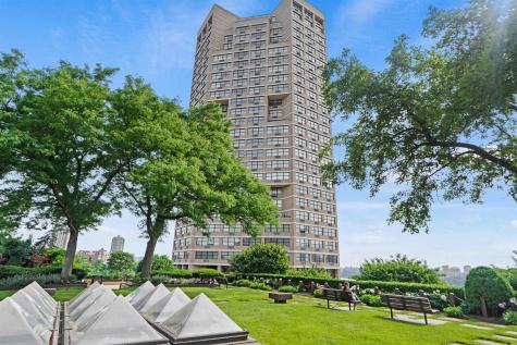 7004 Boulevard East Guttenberg NJ 07093