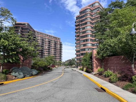100 Carlyle Drive Cliffside Park NJ 07010