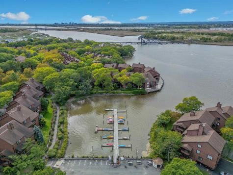 327 Sea Isle Key Secaucus NJ 07094