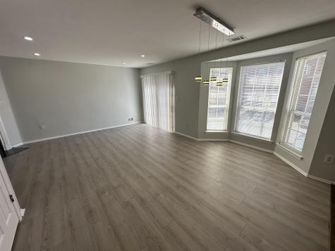 27 Cottonwood Street Jersey City NJ 07305