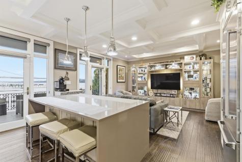 119 Hudson Cove Edgewater NJ 07020