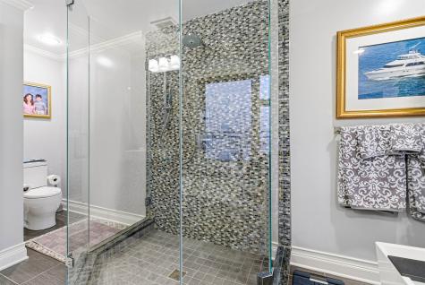 119 Hudson Cove Edgewater NJ 07020