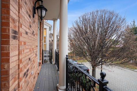 119 Hudson Cove Edgewater NJ 07020