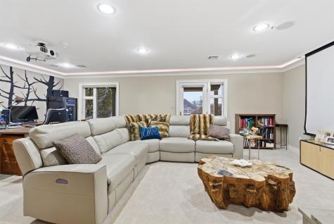 119 Hudson Cove Edgewater NJ 07020