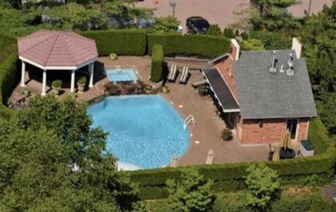 119 Hudson Cove Edgewater NJ 07020