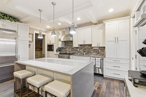 119 Hudson Cove Edgewater NJ 07020