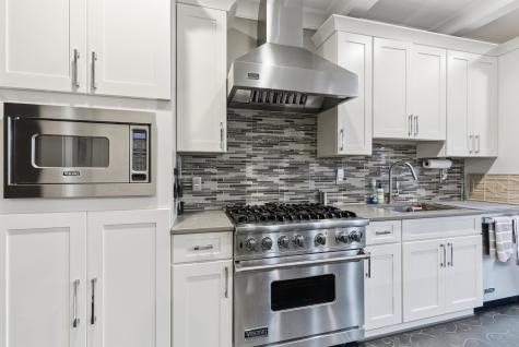 119 Hudson Cove Edgewater NJ 07020