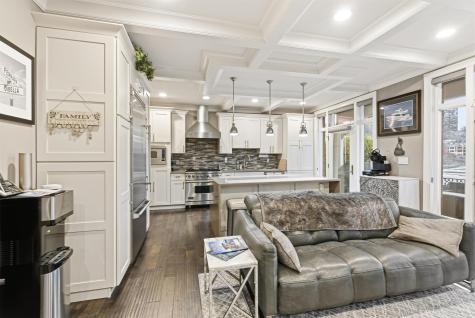 119 Hudson Cove Edgewater NJ 07020