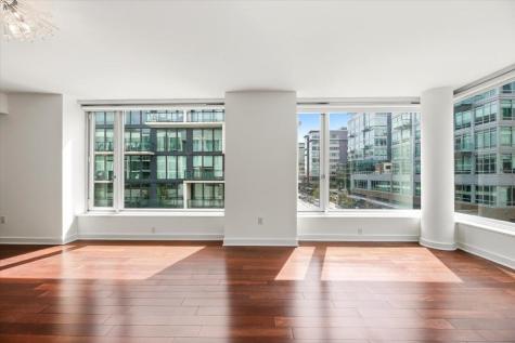 1000 Avenue At Port Imperial Weehawken NJ 07086