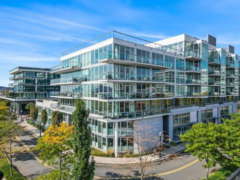 1000 Avenue At Port Imperial Weehawken NJ 07086