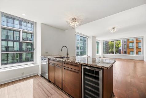 1000 Avenue At Port Imperial Weehawken NJ 07086