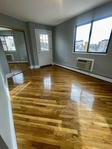 404 32nd New York Avenue Union City NJ 07087