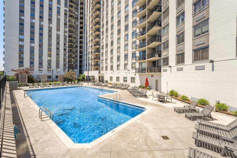 100 Manhattan Avenue Union City NJ 07087