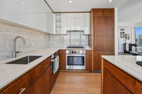 75 Park Lane South Jersey City NJ 07310