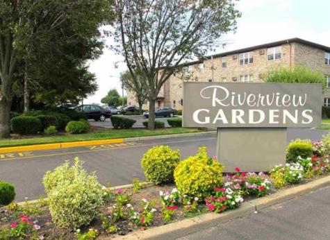 32 Riverview Court Secaucus NJ 07094