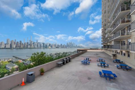 6600 Boulevard East West New York NJ 07093