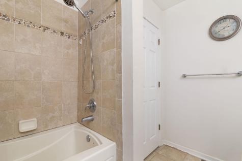 61 Lee Court Jersey City NJ 07305