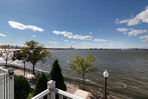 61 Lee Court Jersey City NJ 07305