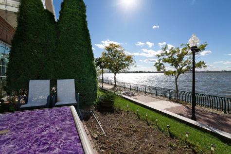 61 Lee Court Jersey City NJ 07305