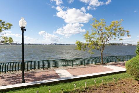 61 Lee Court Jersey City NJ 07305