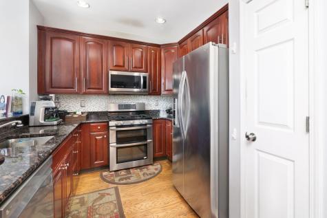 61 Lee Court Jersey City NJ 07305