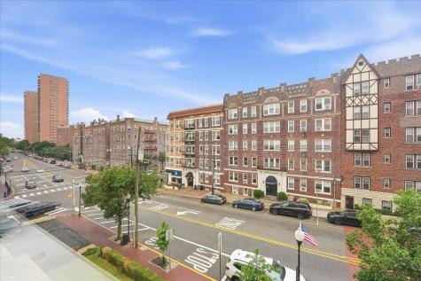 6010 Boulevard East West New York NJ 07093