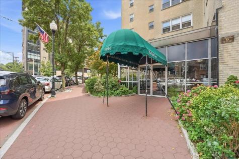 6010 Boulevard East West New York NJ 07093